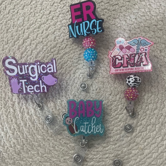 ID Badge Holder - Picture 1 of 5